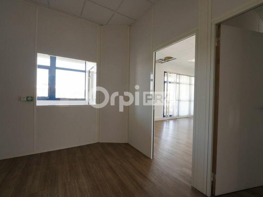 BUREAUX A LOUER - 284 m² - BRON