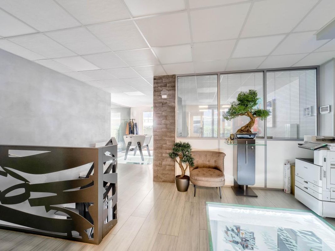 Vente bureaux 175 m² non divisibles