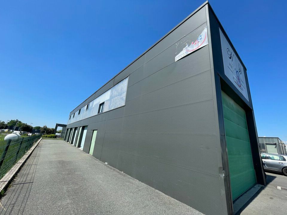 LOCAL D'ACTIVITÉ A LOUER - IDÉALE ARTISAN