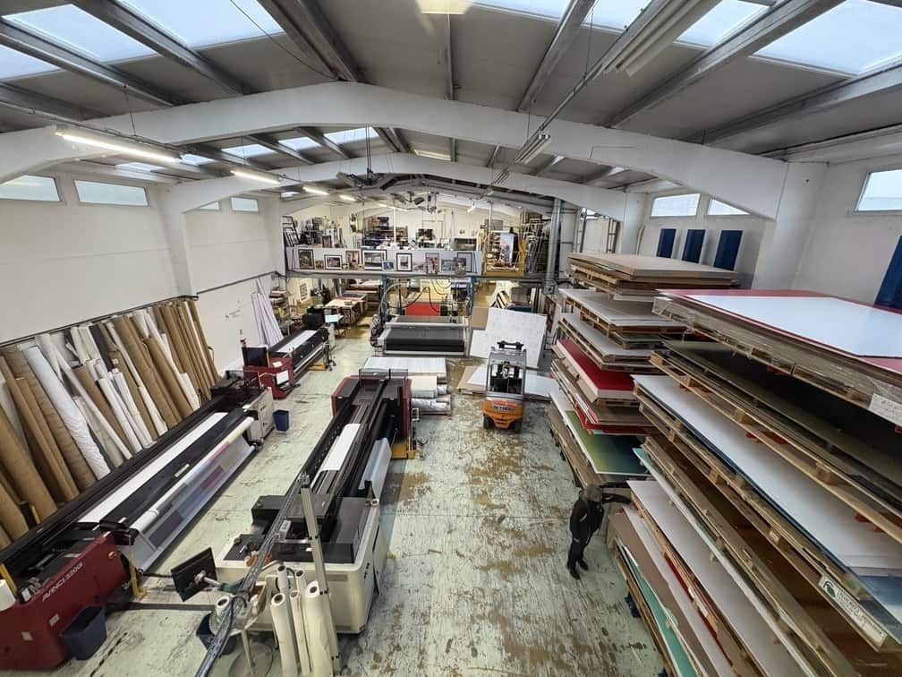 Location entrepôts 1196 m² non divisibles