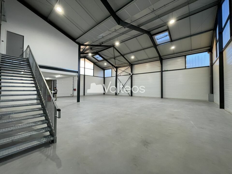 Location local d''activites 429 m² non divisibles