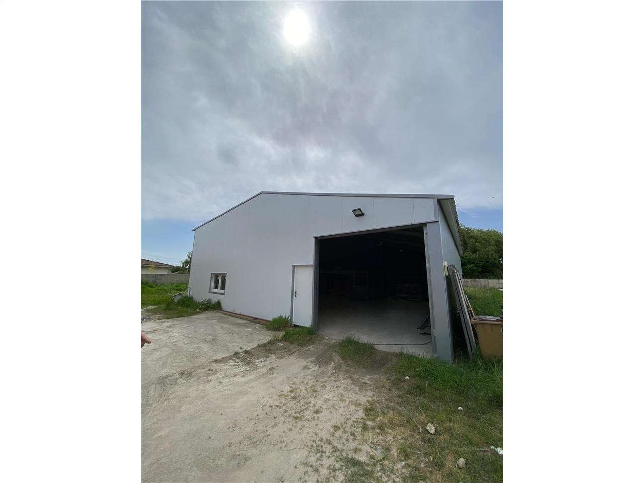 220 m² dispo à Carbon-blanc