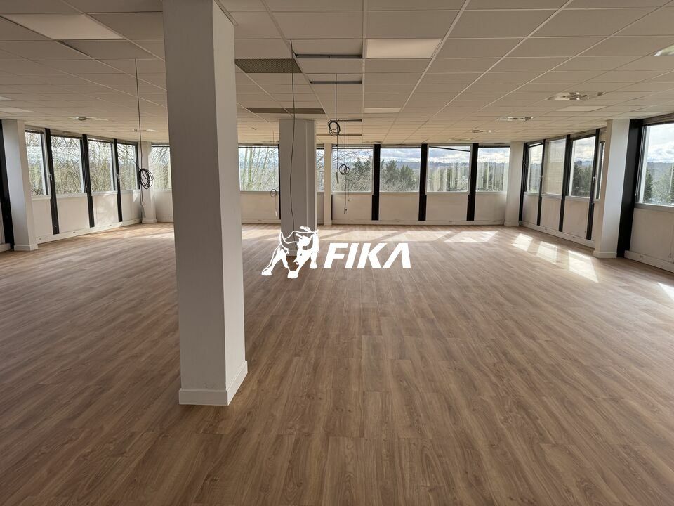 A LOUER BUREAUX 210 m² (31670) LABEGE