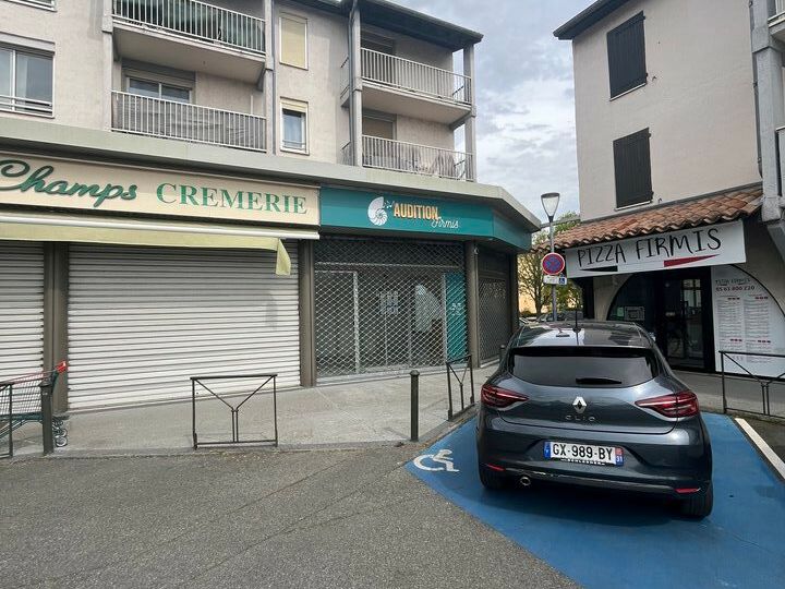Location local commercial 152 m² non divisibles