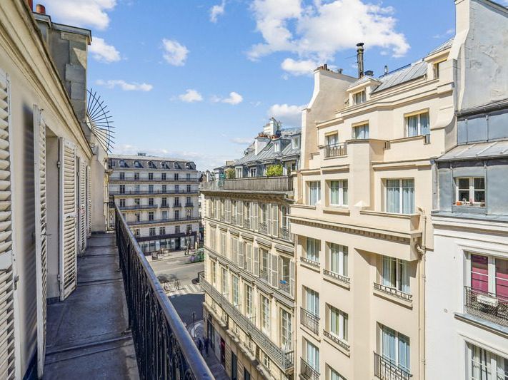 Location bureaux 96 m² à Paris