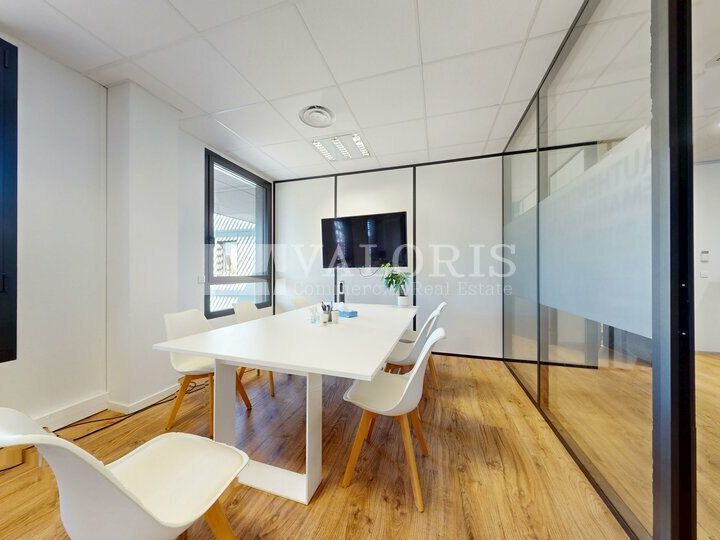 279.9 m² pour ce bureaux en vente à Limonest