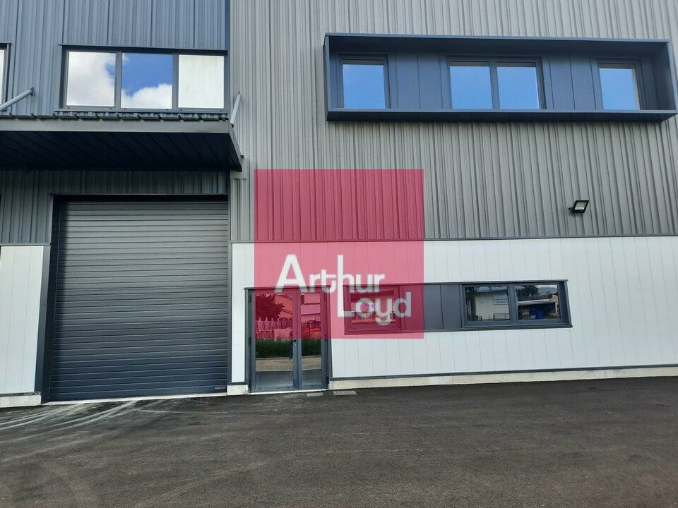 Location local d''activites 443 m² non divisibles