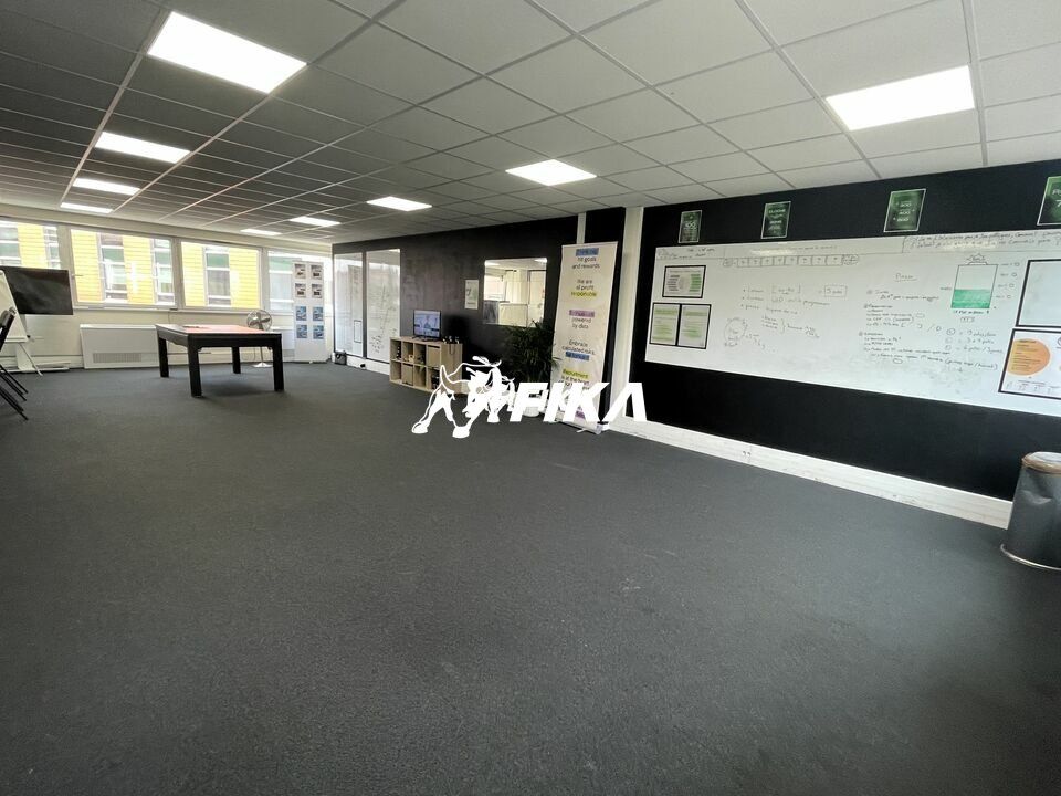 A VENDRE BUREAUX 214 m² - (31200) TOULOUSE