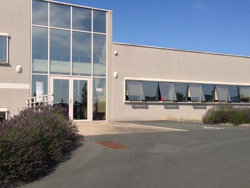 Location bureaux 70 m² divisibles à partir de 45 m²