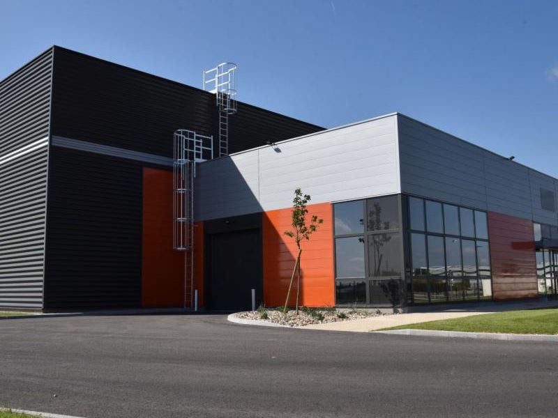 Location entrepôts 400 m² divisibles à partir de 396 m²