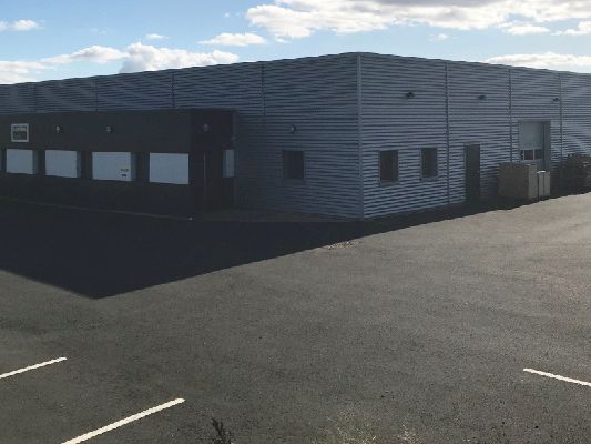 Location entrepôts 350 m² non divisibles