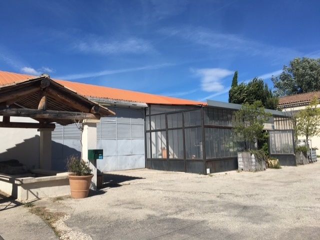 Vente entrepôts 470 m² non divisibles