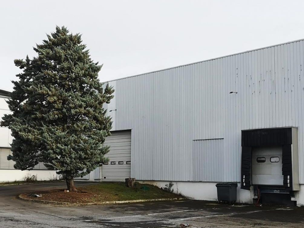 Location entrepôts 2500 m² divisibles à partir de 500 m²