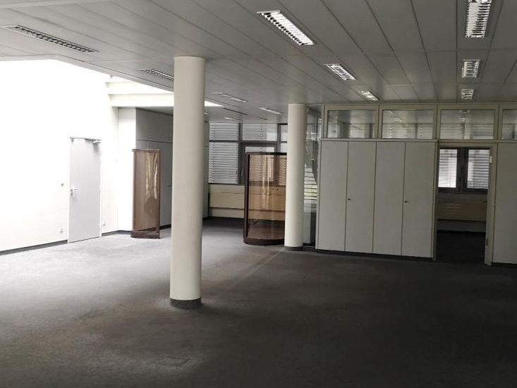Location entrepôts 2500 m² divisibles à partir de 500 m²