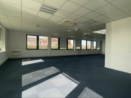 Location bureaux 265 m² non divisibles