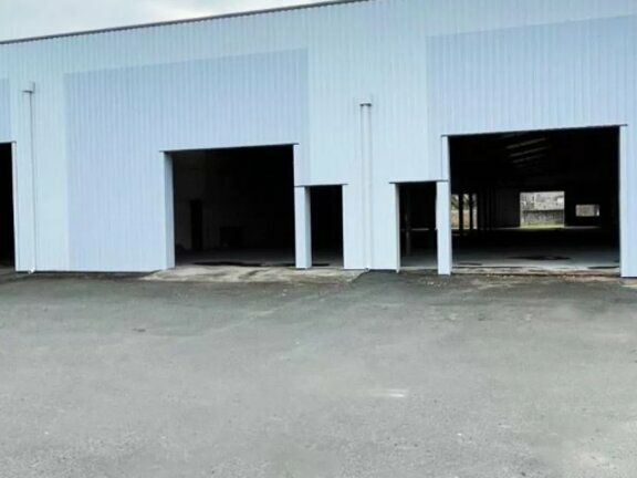 Vente local d''activites 1094 m² divisibles à partir de 484 m²