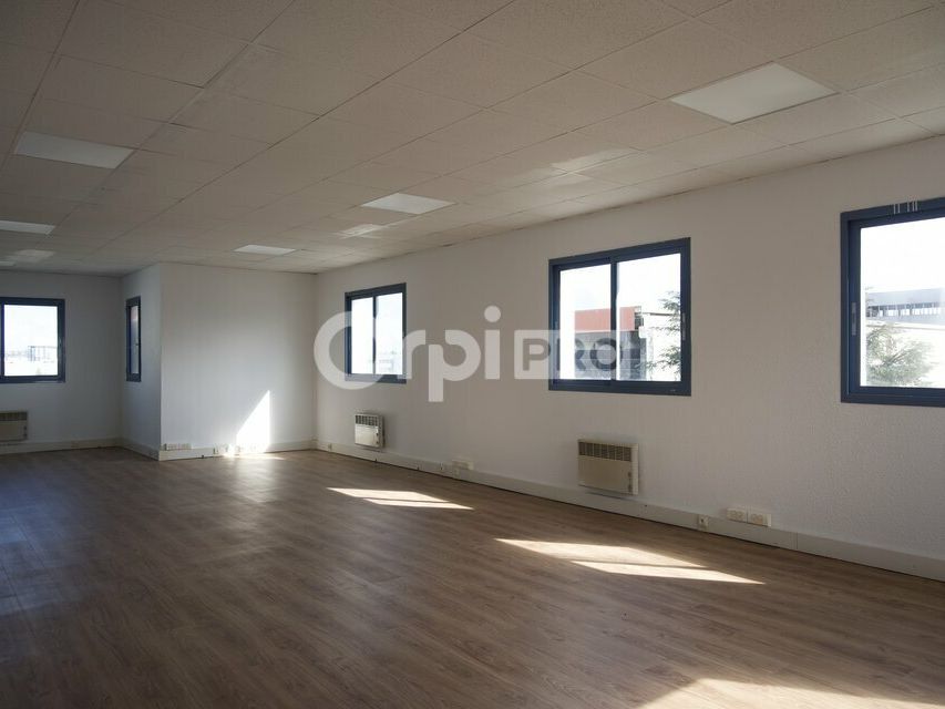 Location bureaux 86 m² non divisibles