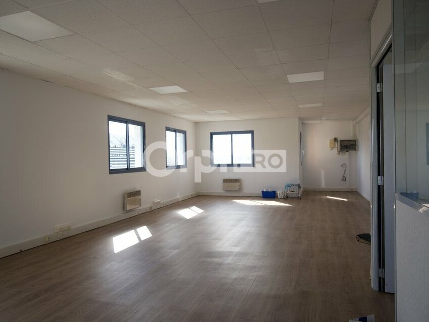 BUREAUX A LOUER - CHASSIEU - 86 m²