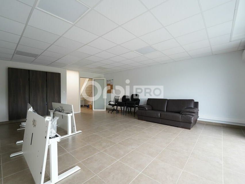 Location bureaux 90 m² divisibles à partir de 35 m²