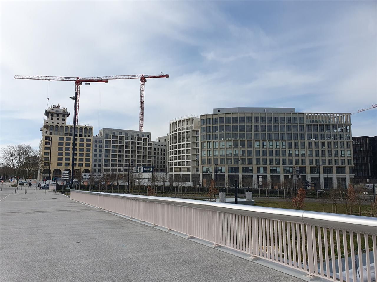 Location local commercial 80.00 m² à BORDEAUX