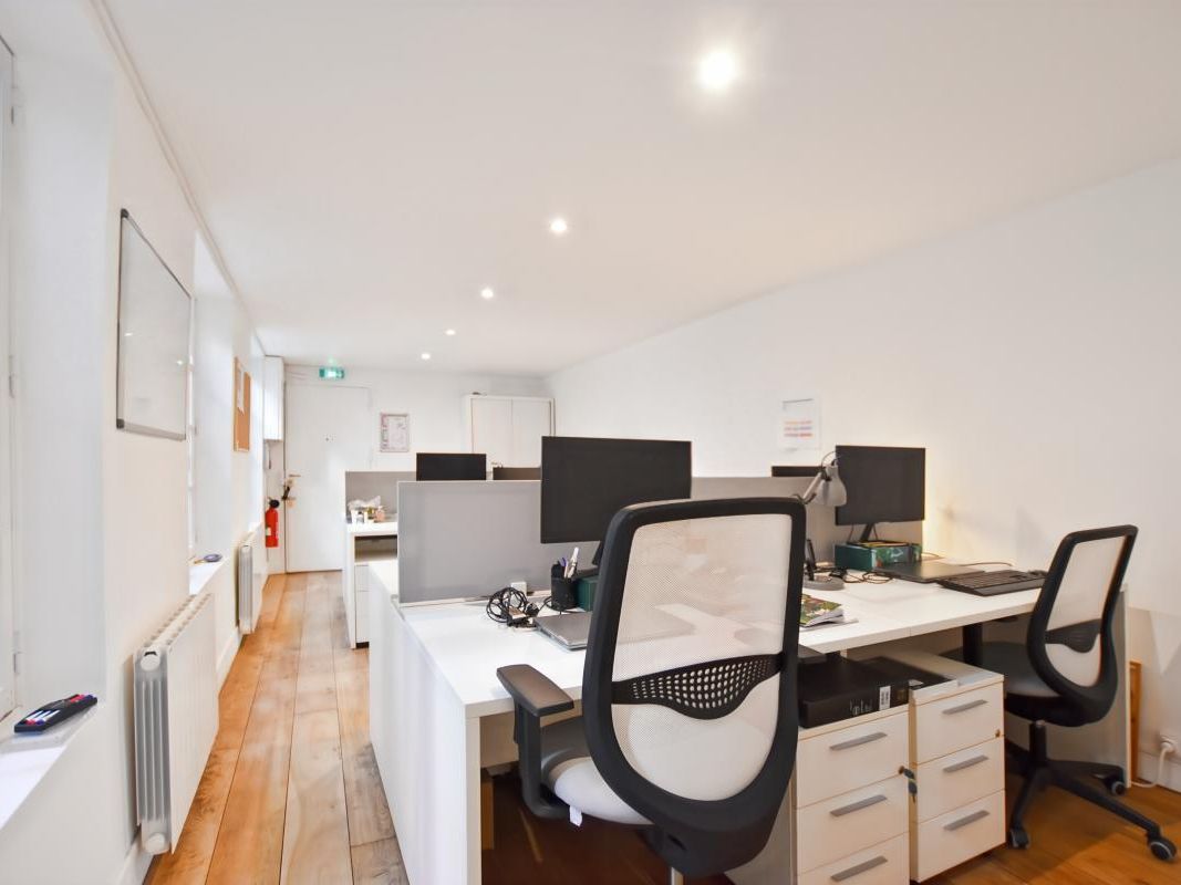 Location bureaux 73 m² non divisibles