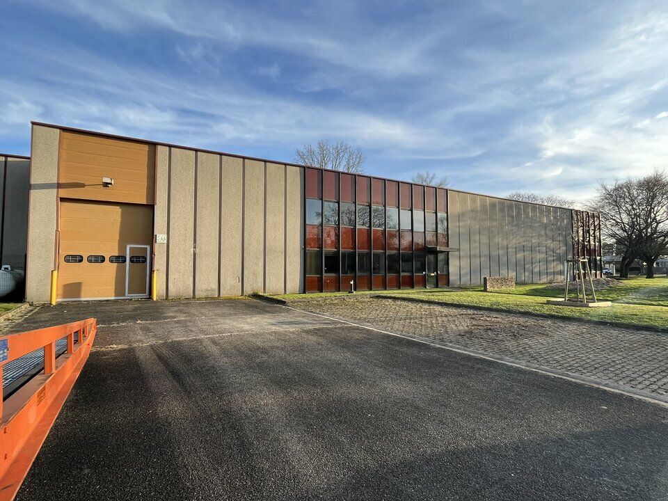 1743.3 m² pour ce local d'activites en location à Lingolsheim