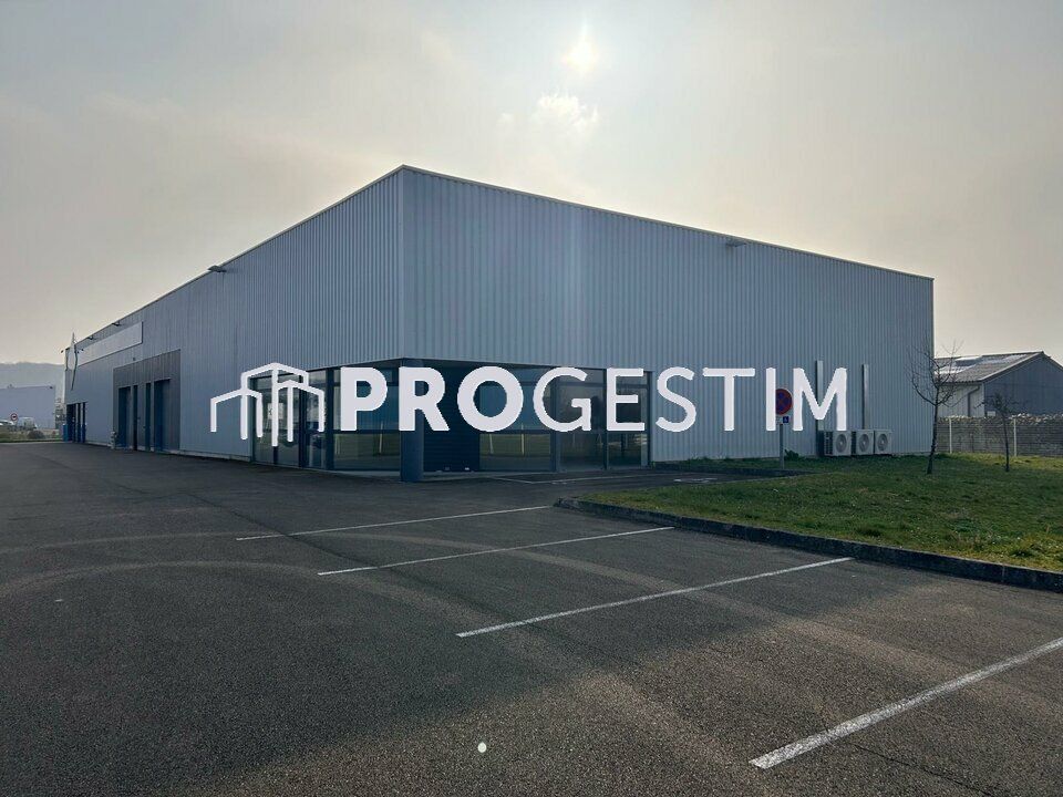 Location local d''activites 600 m² non divisibles