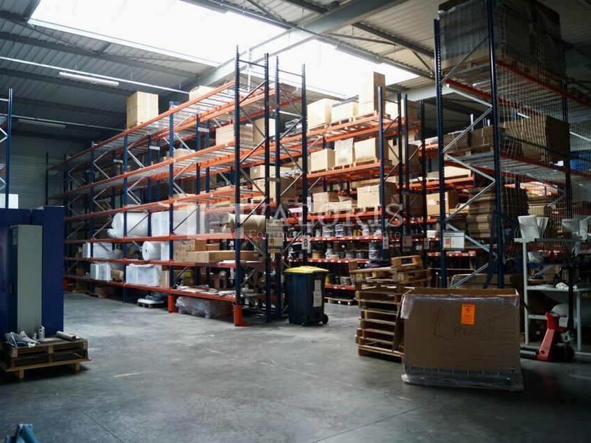 1440 m² pour ce local d'activites en location à Arnas