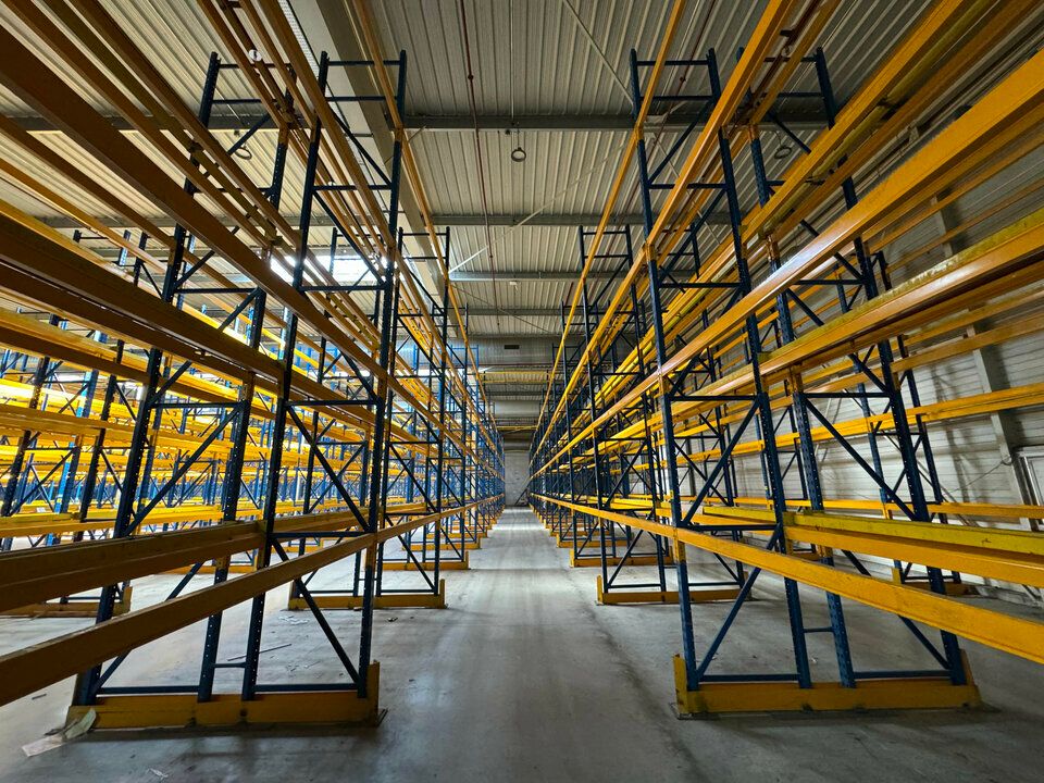 MONTBAZON ENSEMBLE IMMOBILIER LOGISTIQUE ET TERTIAIRE A VENDRE 20 735 M²