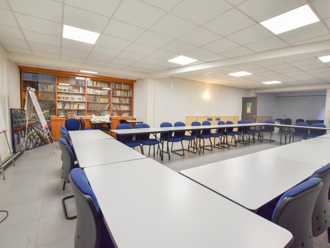 Location bureaux 1373 m² non divisibles