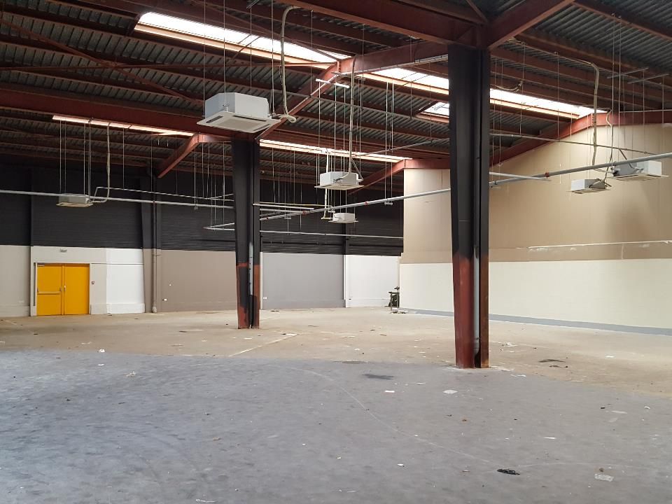 Belle visibilité sur un axe très passant.