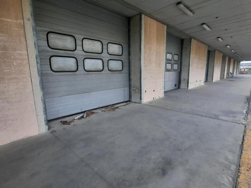 Location entrepôts 2511 m² non divisibles