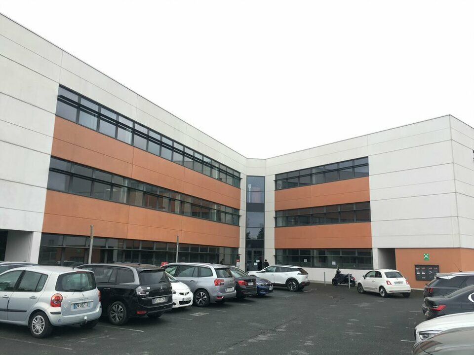 Location bureau - 218 m²