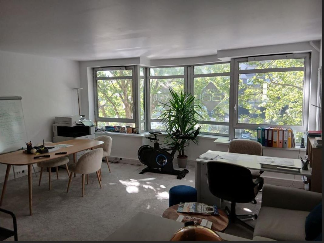 Location bureaux 45 m² non divisibles