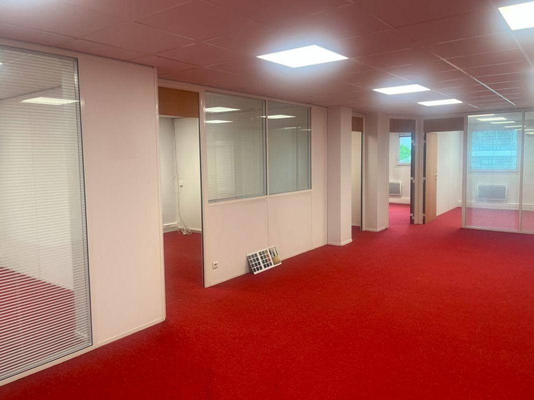 Location bureaux 210 m² non divisibles