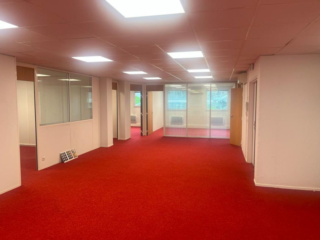 Location bureaux 210 m² non divisibles