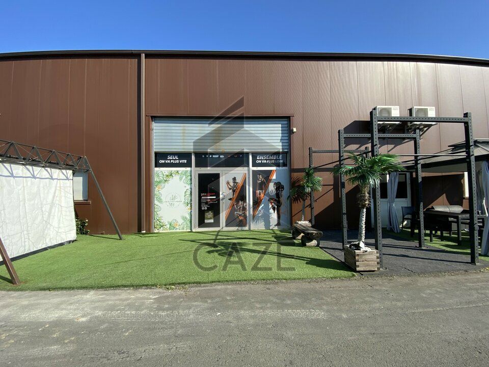 Location local d''activites 160 m² non divisibles