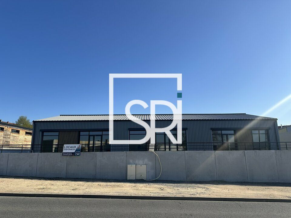 LOCATION LOCAL COMMERCIAL DE 436 M² - DIVISIBLES SELON VOS BESOINS - 03300 CUSSET 