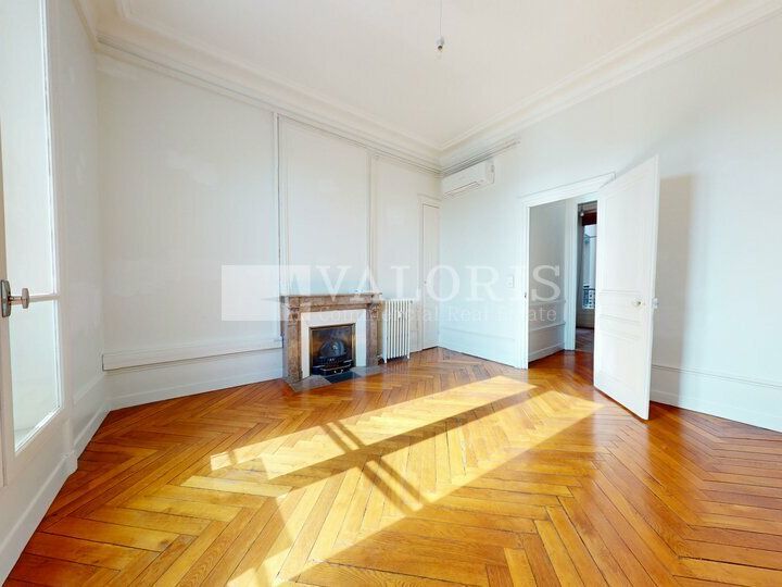 226.7 m² pour ce bureaux en location à Lyon 2