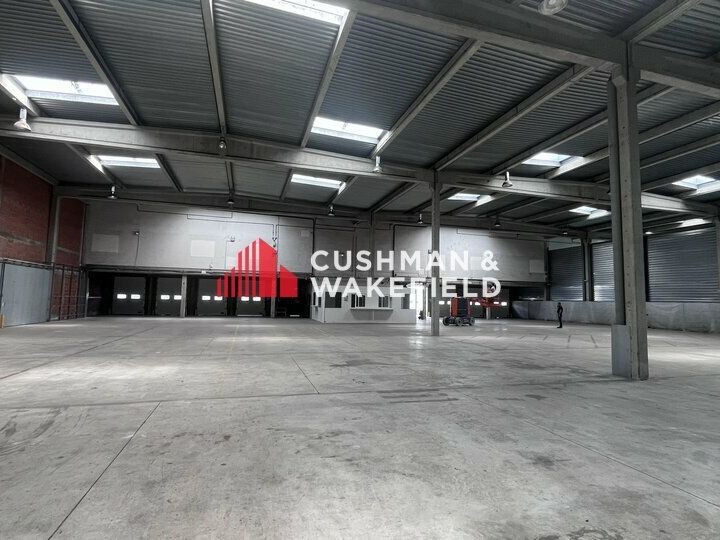 Location activité/entrepôt - 6933 m²