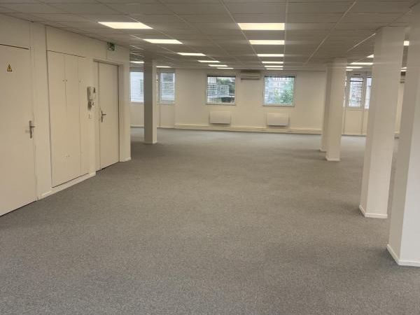 Location bureaux 210 m² non divisibles