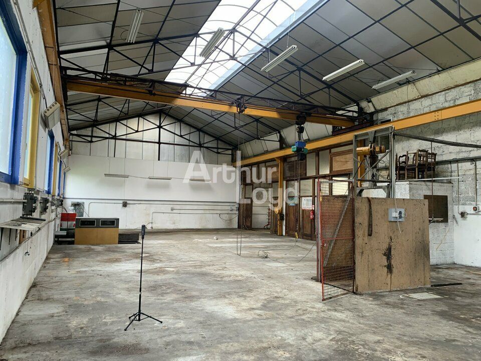 Location local d''activites 562 m² non divisibles
