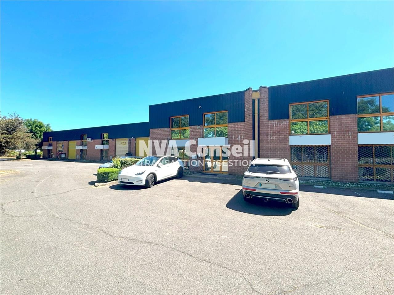 Vente bureaux 456 m² à Saint-Ouen-l''Aumône