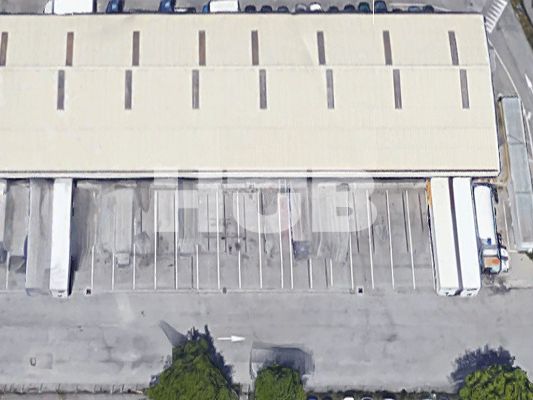 Location entrepôts 400 m² non divisibles