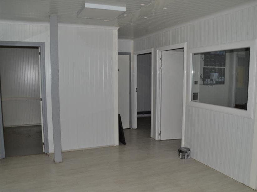 Vente entrepôts 1700 m² non divisibles