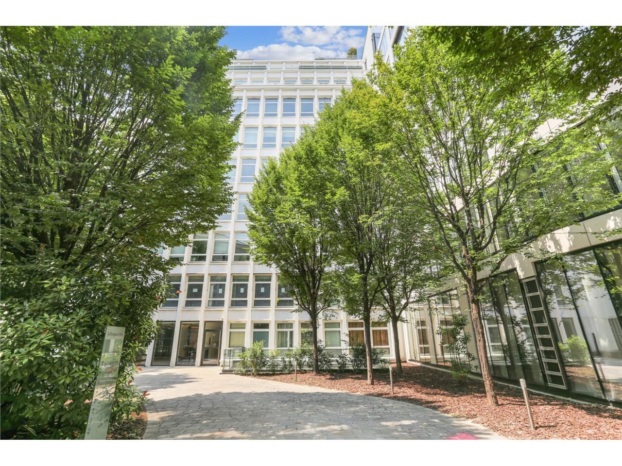 Location bureaux 416.2 m² à Paris