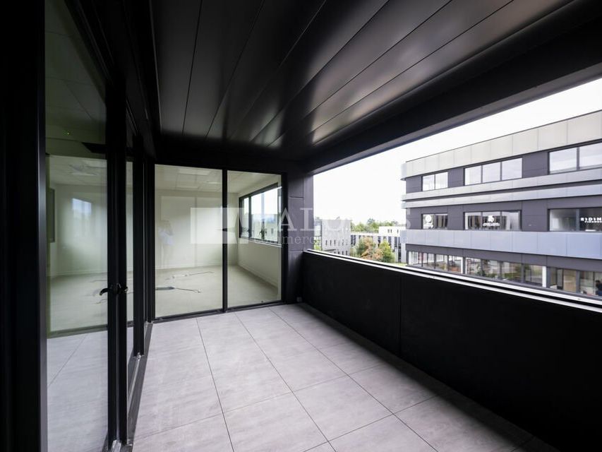 2606 m² pour ce bureaux en vente à Limonest
