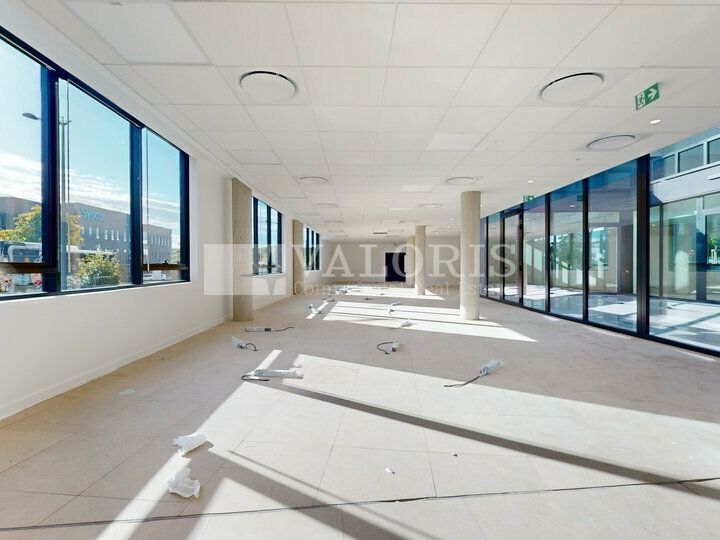 2606 m² pour ce bureaux en location à Limonest