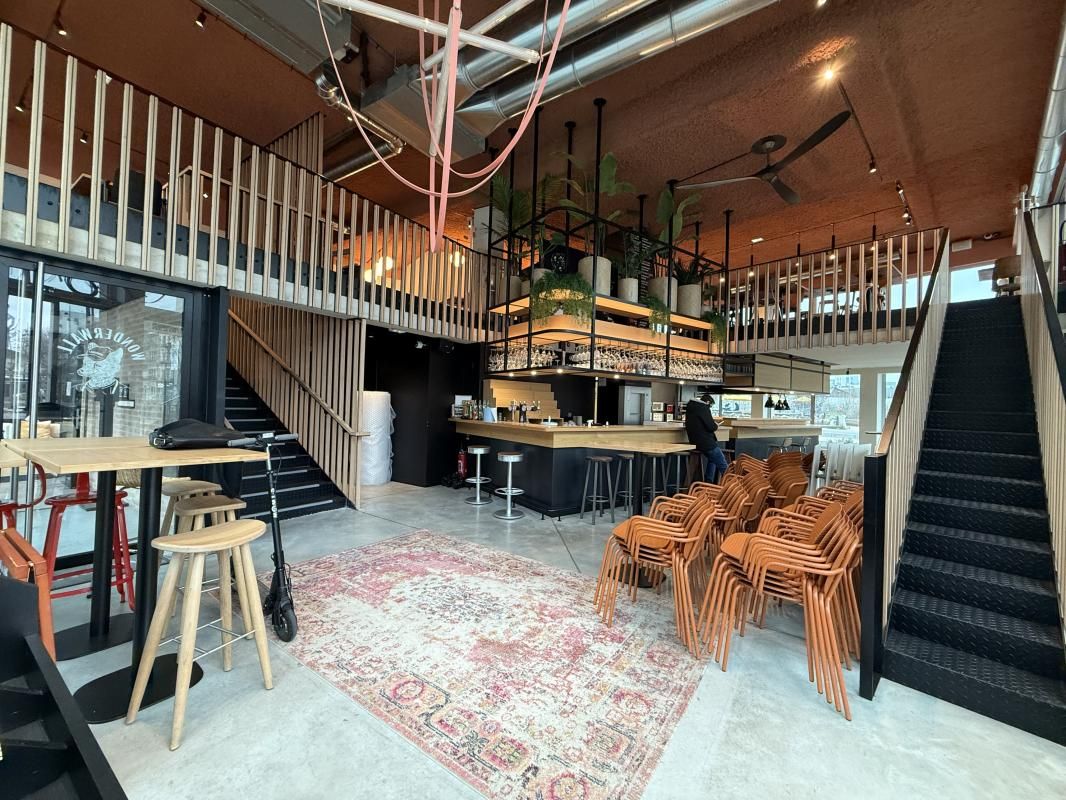 Location local commercial 273 m² non divisibles