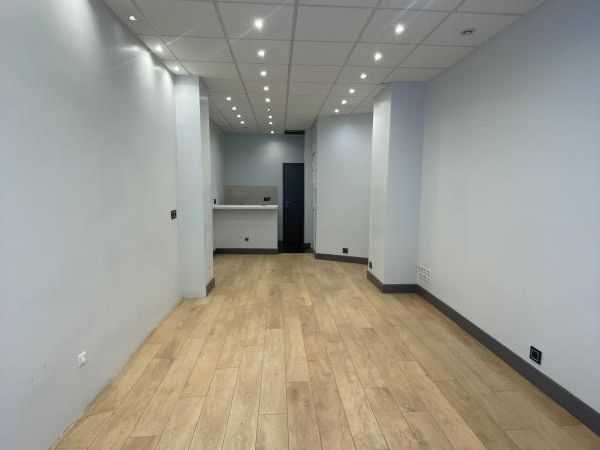 Location local commercial 31 m² non divisibles